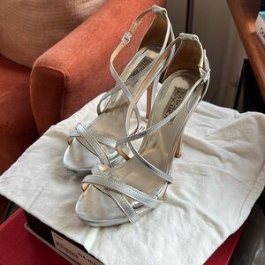 Badgley Mischka Silver Strappy Heels size 7